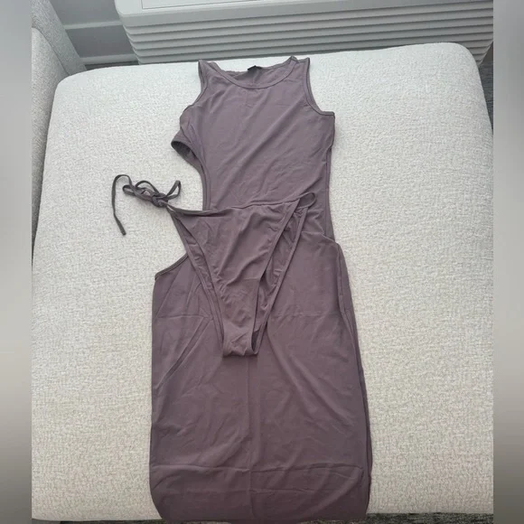 Purple Cutout Dress - Picture 2 of 3